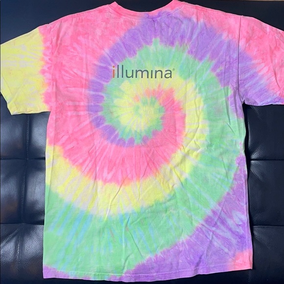 ⭐️ FREE w/ any two item bundle⚡️Illumina “Secure the Energy“ Tie Dye med t-shirt - Picture 3 of 3